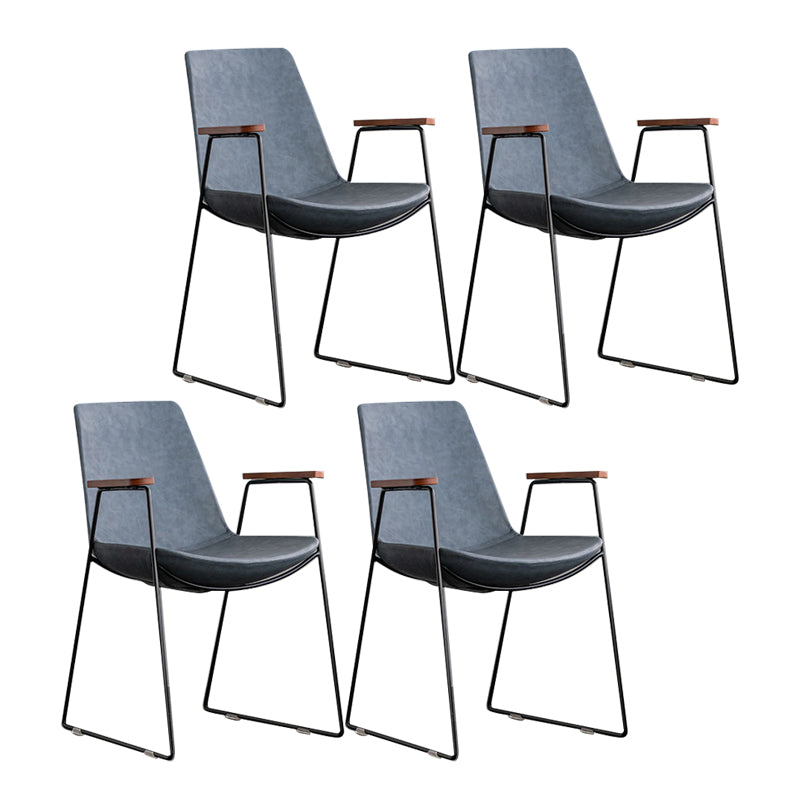 Silla auxiliar de comedor con respaldo sólido de diseño escandinavo Silla auxiliar de comedor de cuero
