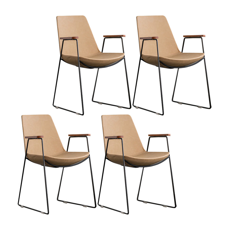 Silla auxiliar de comedor con respaldo sólido de diseño escandinavo Silla auxiliar de comedor de cuero