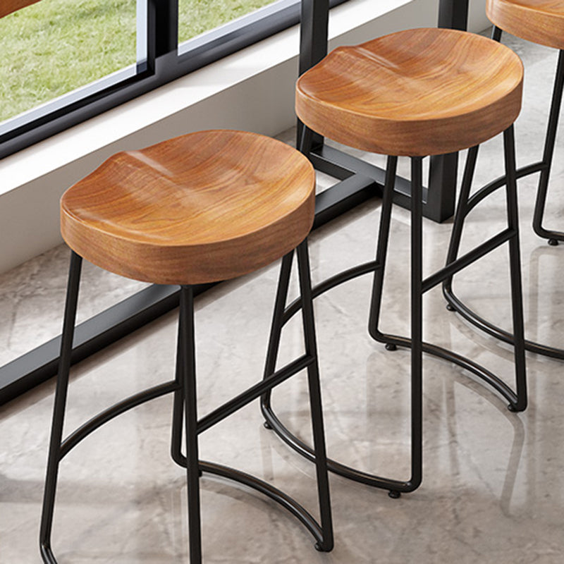 Modern Armless Backless Counter Stool Iron Kitchen Bar Stool with Wooden Seat and Pedal
