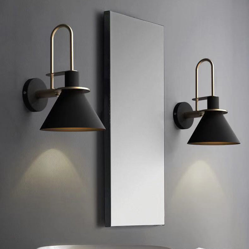 Geometric Shape Metal Wall Lighting Industrial Single Light Wall Mounted Lighting