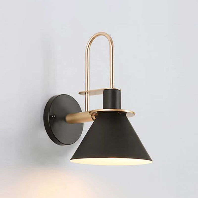 Geometric Shape Metal Wall Lighting Industrial Single Light Wall Mounted Lighting