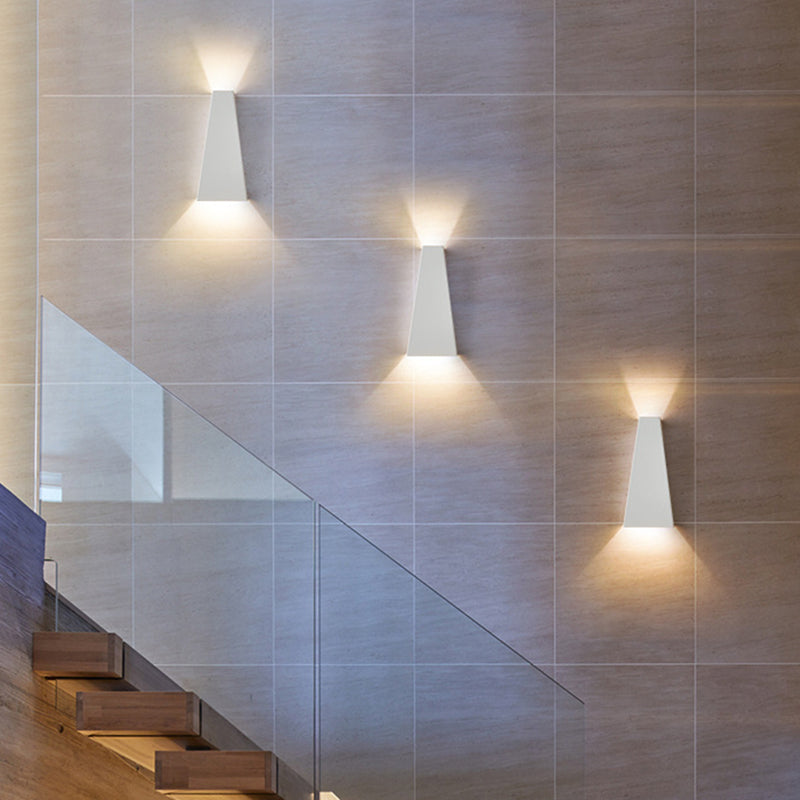 Éclairage mural en métal de forme géométrique moderne 2 lumières Éclairage mural