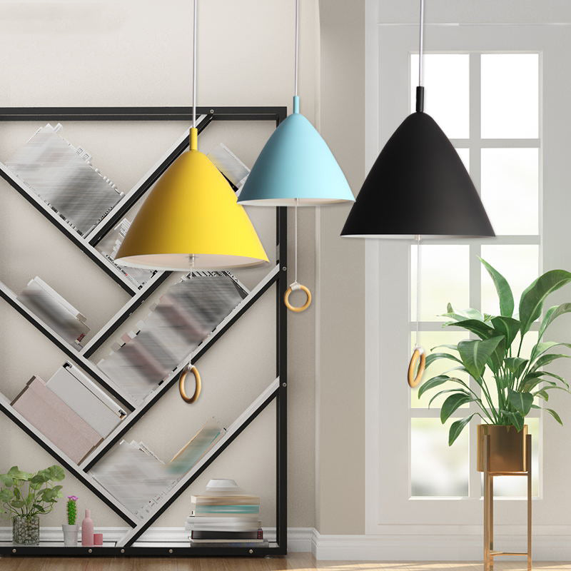 Éclairage suspendu en forme de cône MACARON MACARON MÉTAL 1 PENDANT LEIL