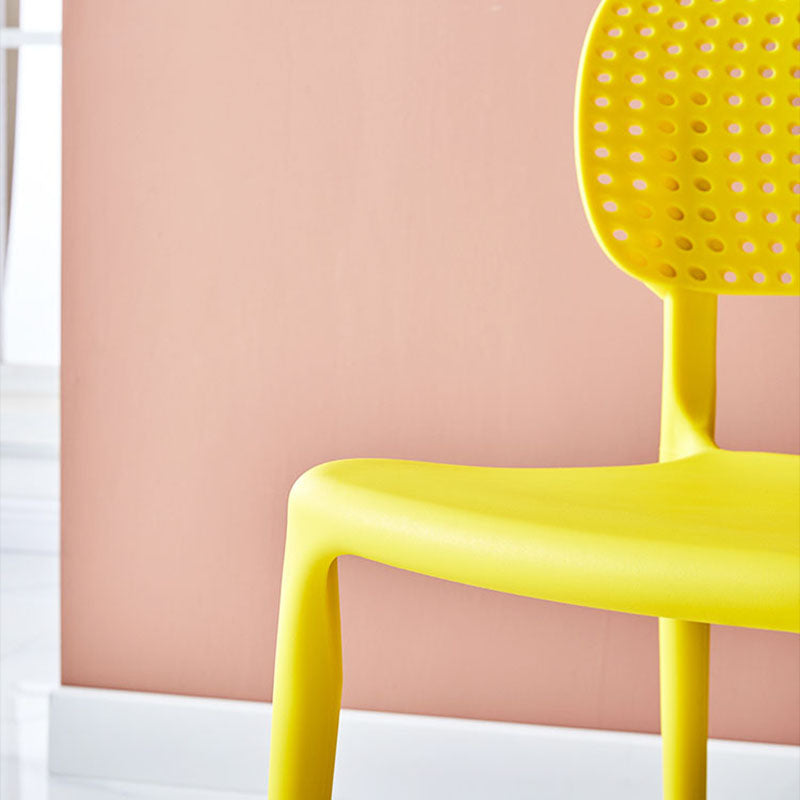 Silla lateral casera de plástico apilable Silla de comedor con respaldo abierto contemporáneo