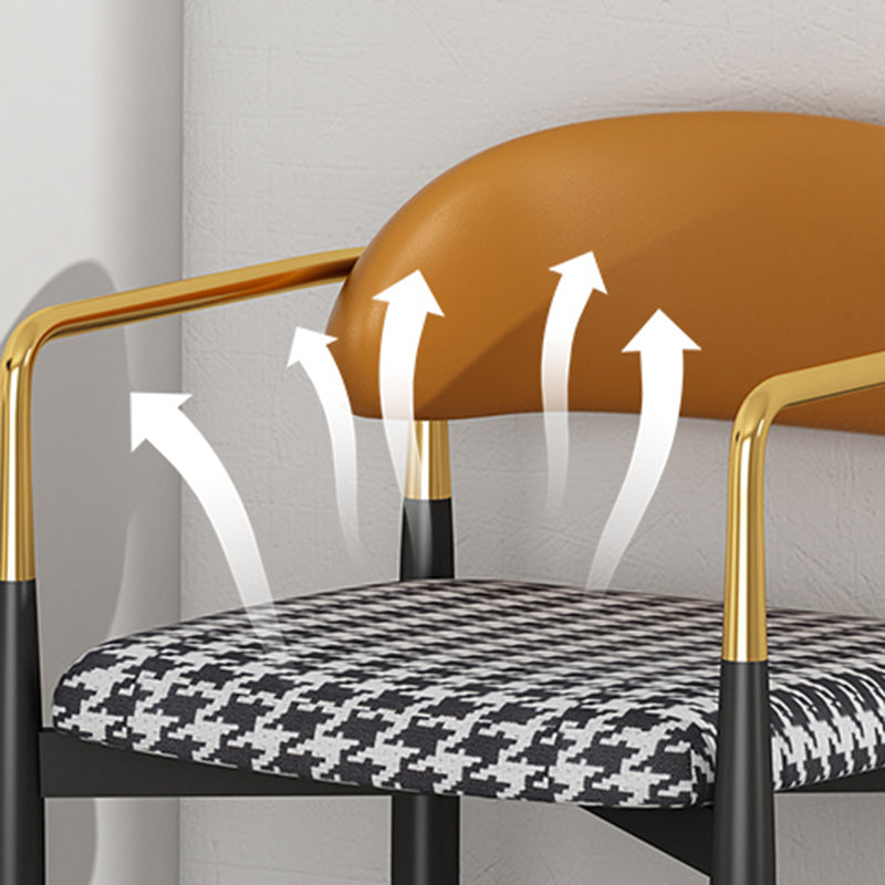 El metal de la cocina del estilo moderno que cena las sillas abre la parte posterior que cena las sillas laterales del brazo