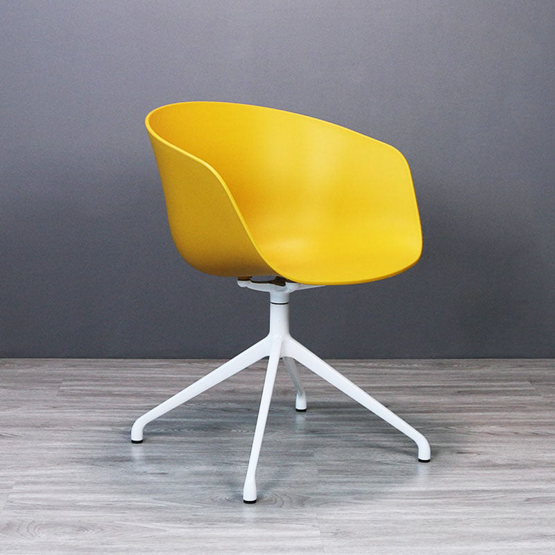 Silla de comedor de plástico giratoria con respaldo sólido moderno