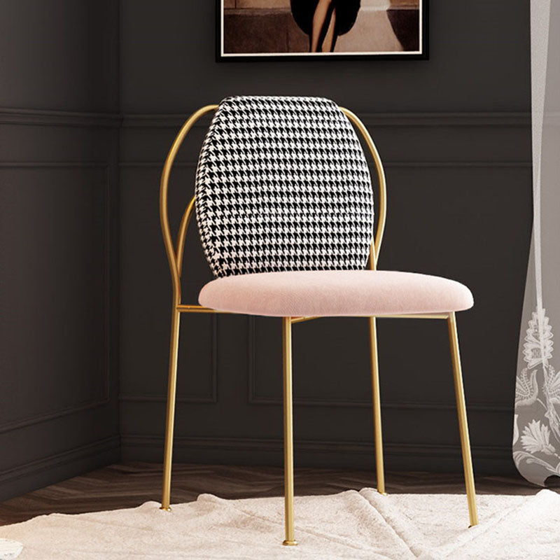 Silla con respaldo sólido sin brazos de estilo escandinavo, sillas laterales de comedor de tela para el hogar