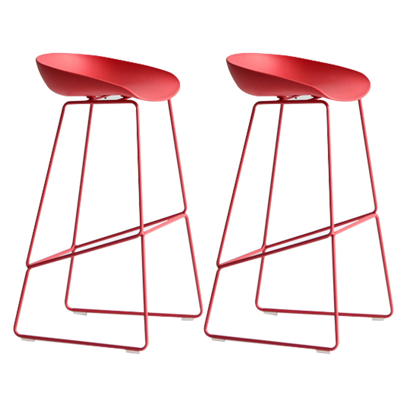 Moderner Barhocker mit Schlittenbeinen, PP-Schalensitz-Barhocker für Thekenbar