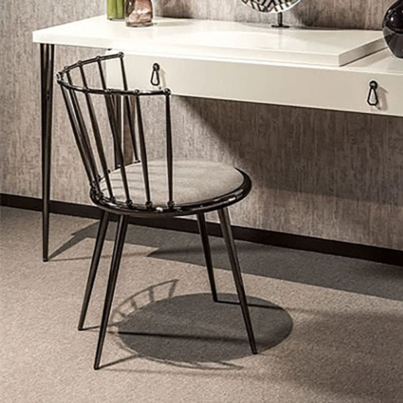 Les chaises latérales arrière sans bras Windsor de style scandinave ont tapissé des chaises de salle à manger