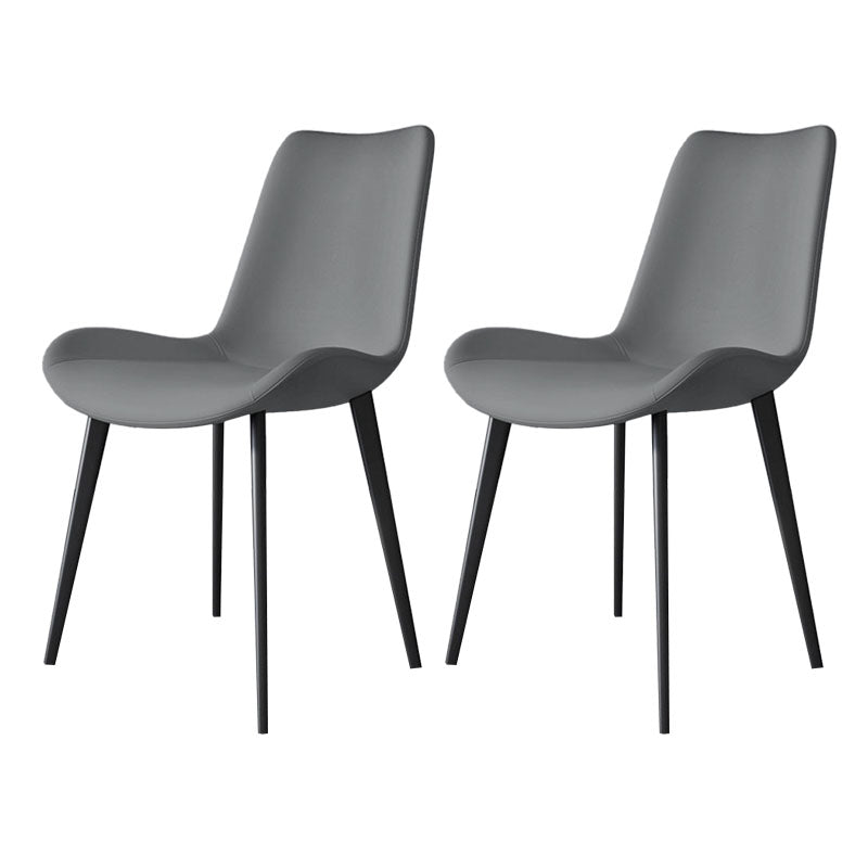 Silla auxiliar de comedor moderna, silla sin brazos Parsons curvada de cuero con acabado mate