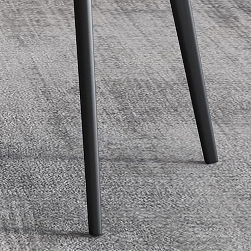Silla auxiliar de comedor moderna, silla sin brazos Parsons curvada de cuero con acabado mate