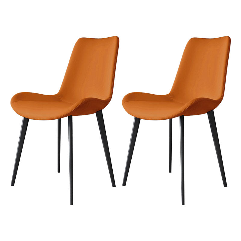 Silla auxiliar de comedor moderna, silla sin brazos Parsons curvada de cuero con acabado mate