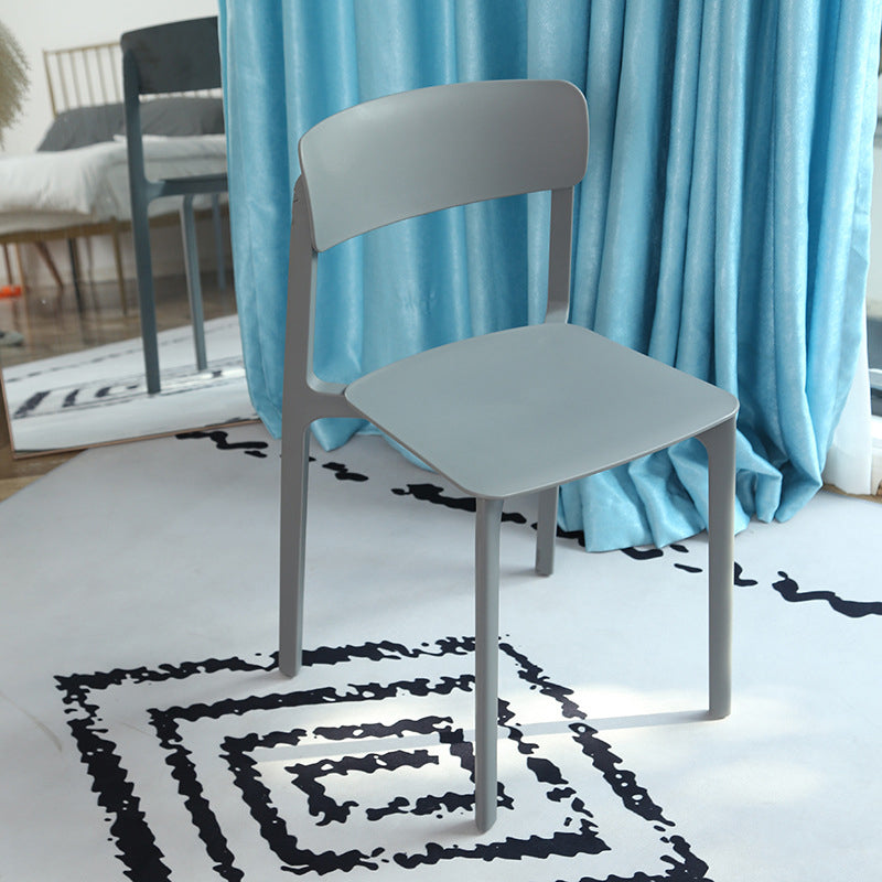 Sillas contemporáneas de comedor y acento Silla lateral con respaldo abierto de plástico con acabado mate