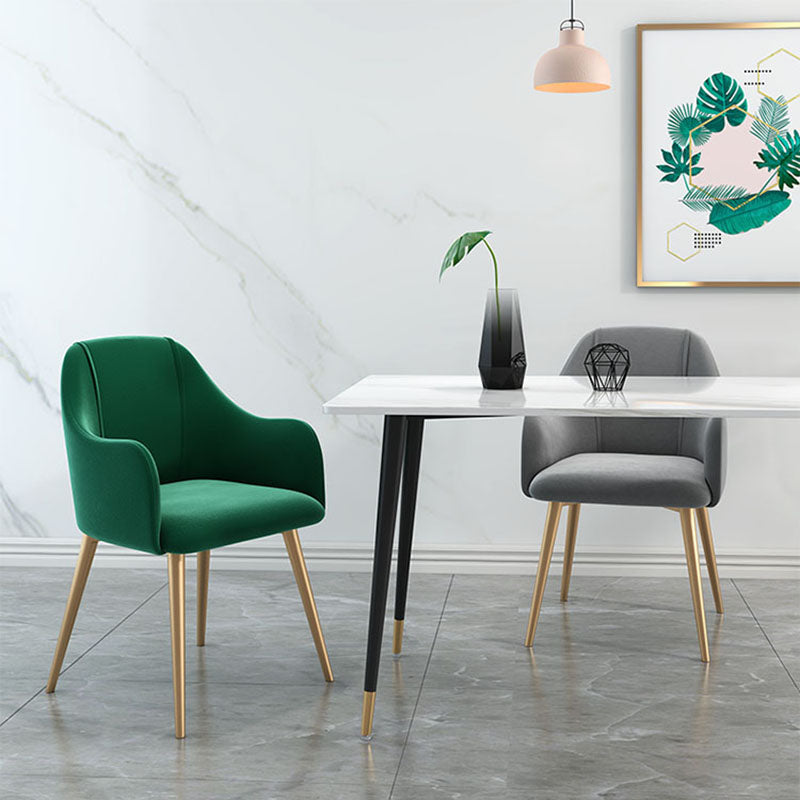 Sillas de comedor de terciopelo Glam, silla lateral de comedor de metal con brazo para uso en restaurantes