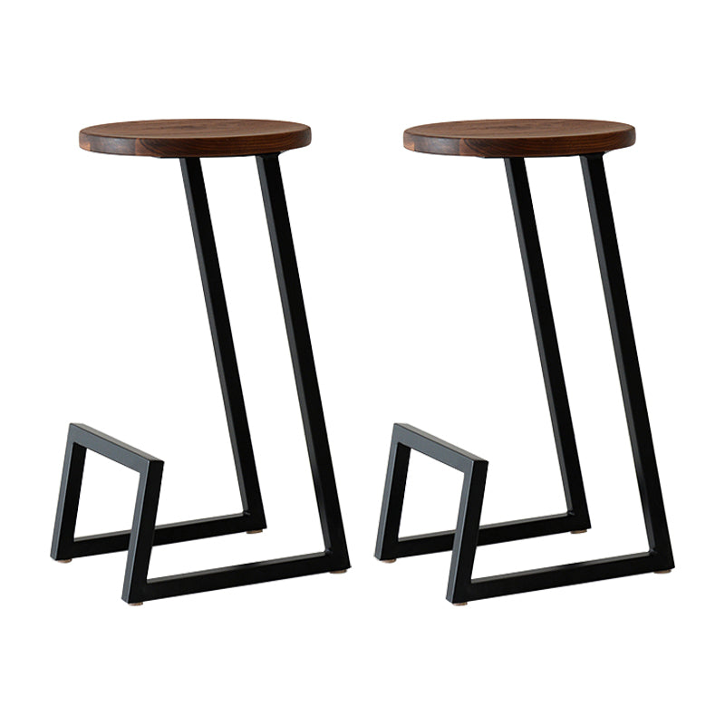 Modern Style Iron Bar Stool with Footrest Bristol Creative Bar Stool (set of 2)