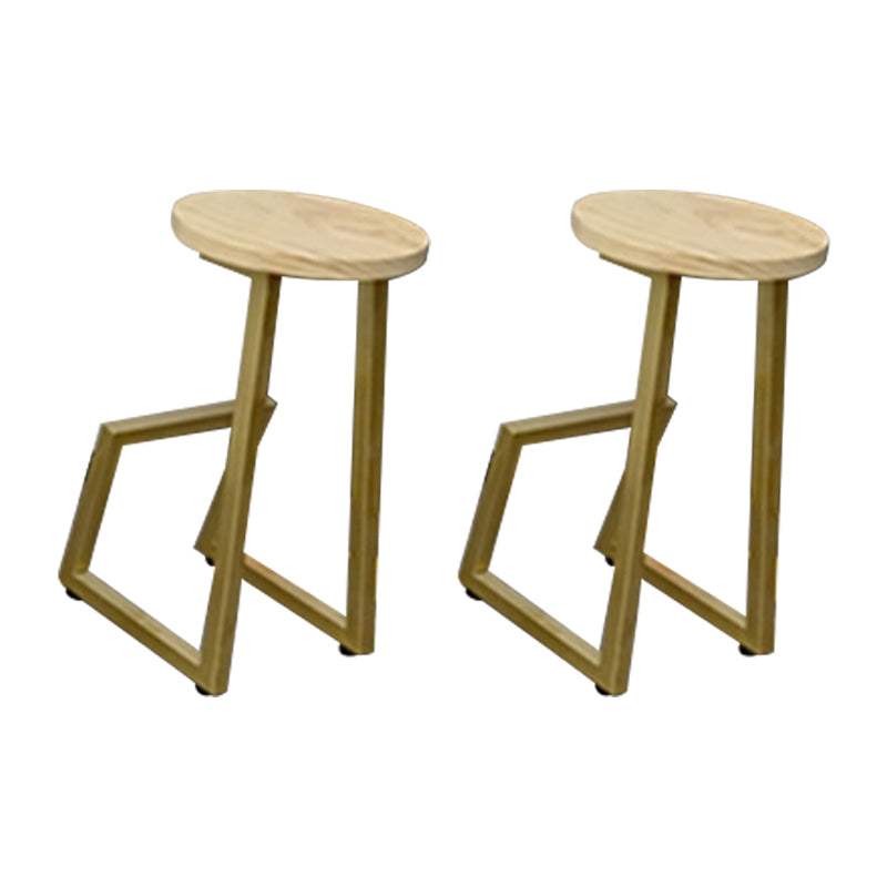 Modern Style Iron Bar Stool with Footrest Bristol Creative Bar Stool (set of 2)
