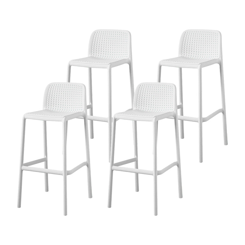 Taburetes de bar contemporáneos de plástico y metal, taburete de bar Bristol con respaldo bajo y reposapiés