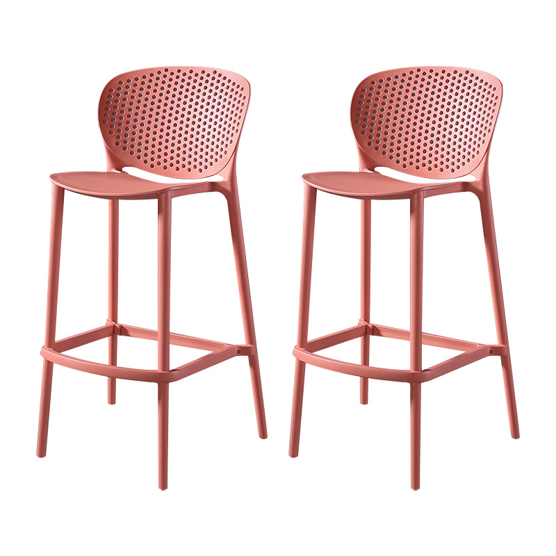 Taburetes de bar contemporáneos de plástico y metal, taburete de bar Bristol con respaldo bajo y reposapiés