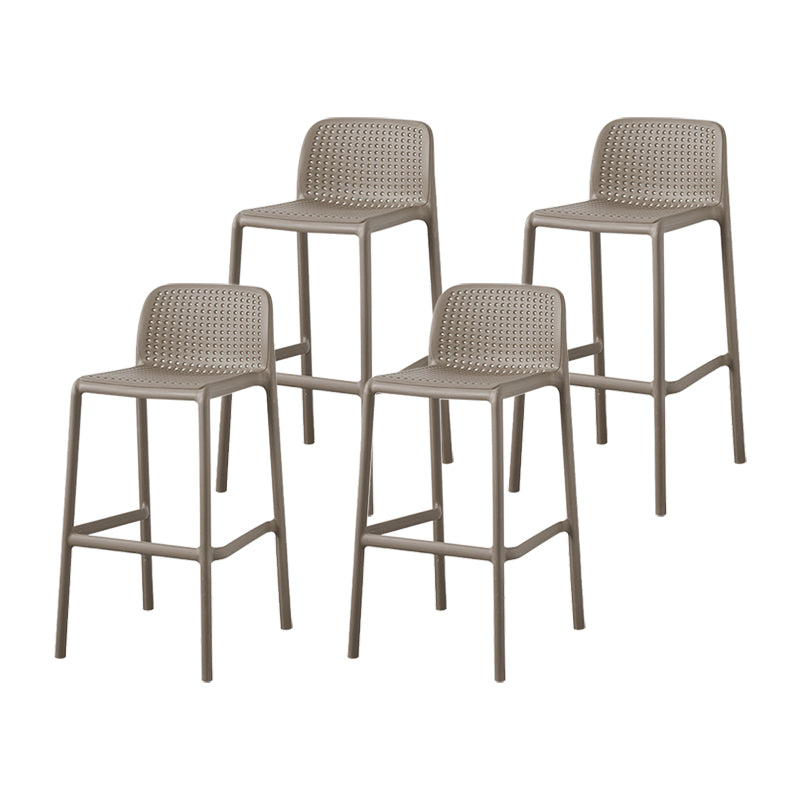 Taburetes de bar contemporáneos de plástico y metal, taburete de bar Bristol con respaldo bajo y reposapiés