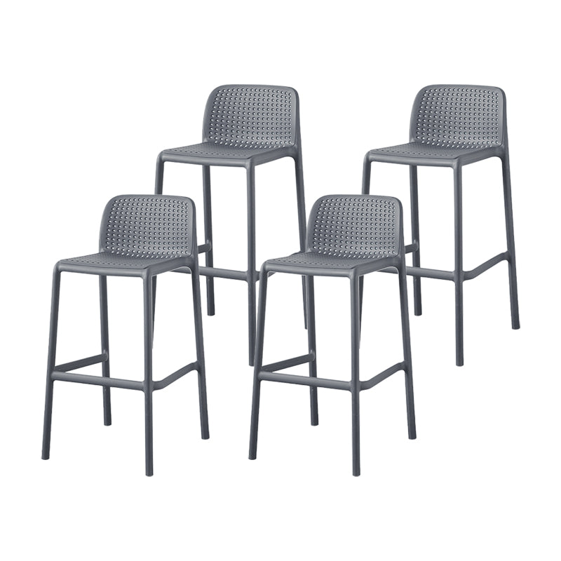 Taburetes de bar contemporáneos de plástico y metal, taburete de bar Bristol con respaldo bajo y reposapiés