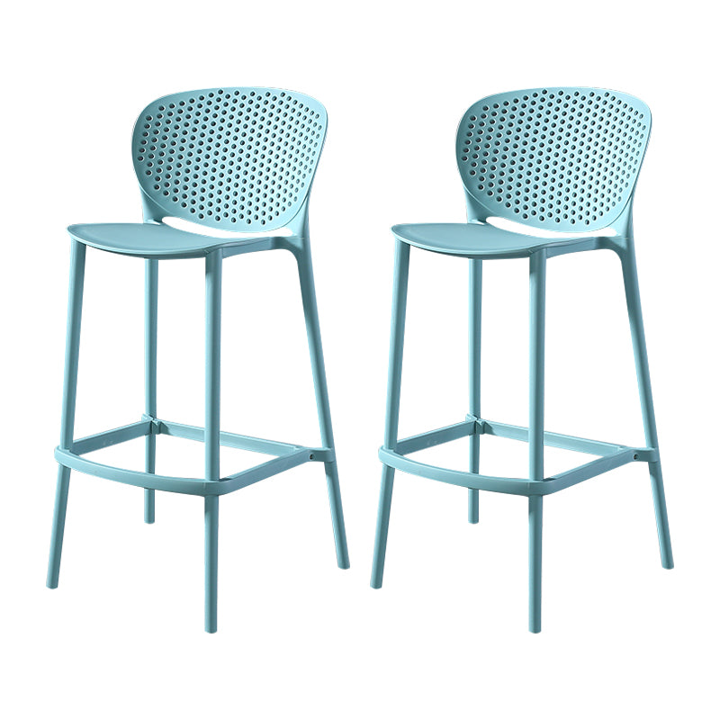 Taburetes de bar contemporáneos de plástico y metal, taburete de bar Bristol con respaldo bajo y reposapiés