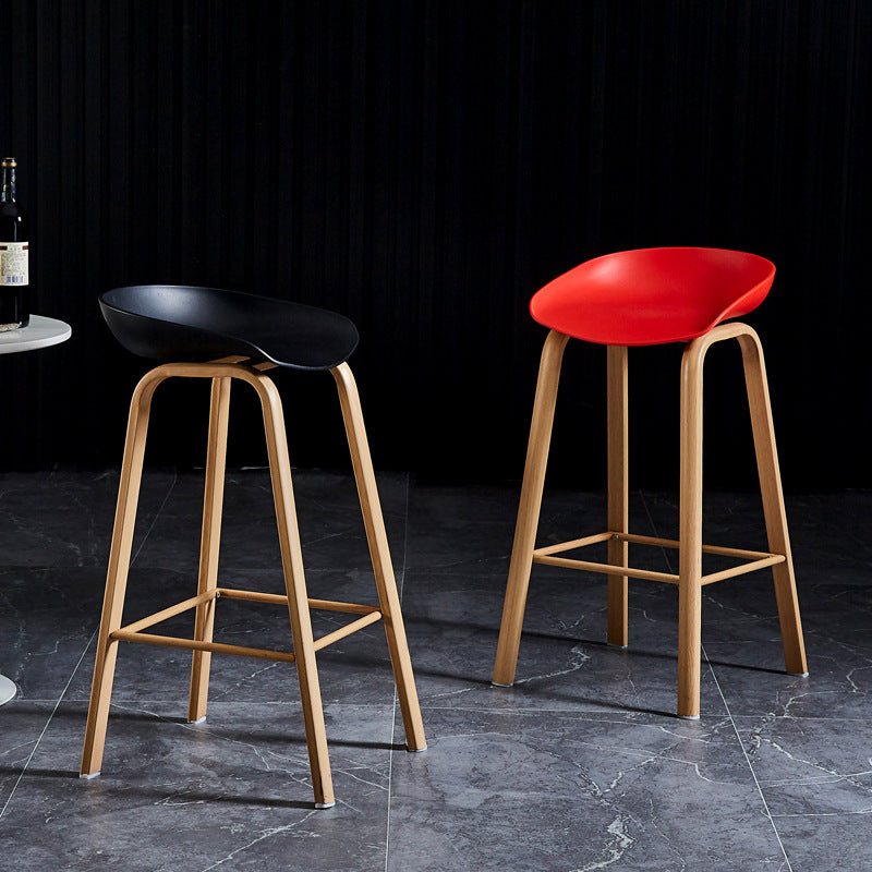 Barhocker im skandinavischen Stil, Metallbeine, Thekenhocker mit Kunststoffsitz (4er-Set)
