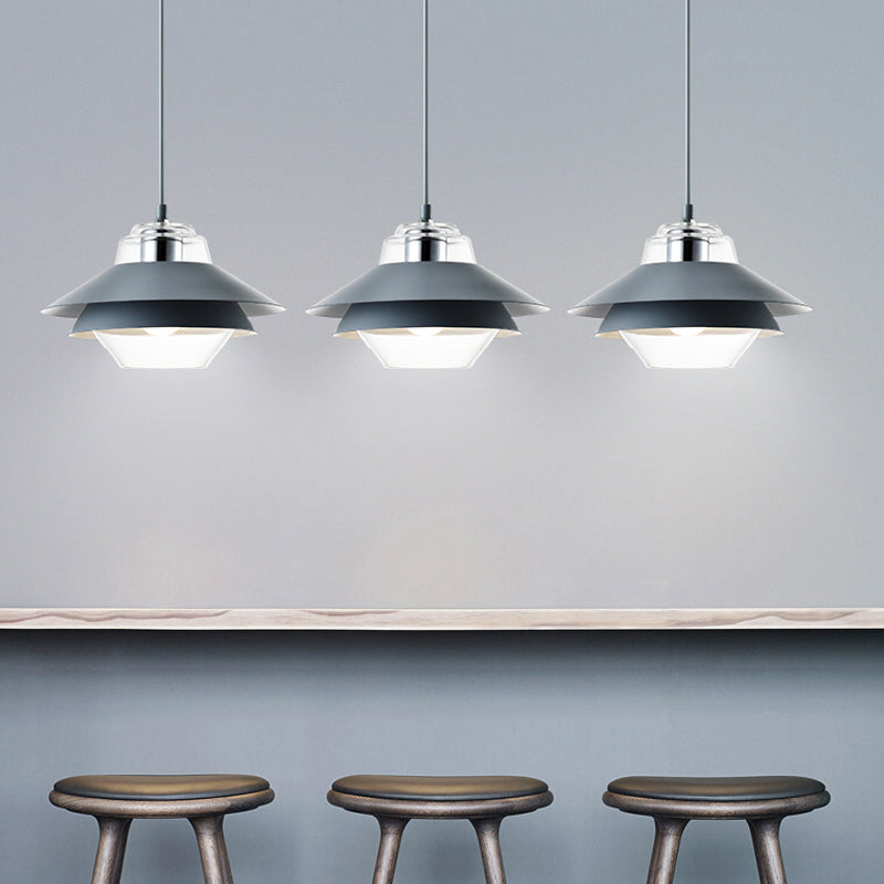 Macaron Small Pendant Lampe Suspension Light avec une teinte en verre pour salle à manger