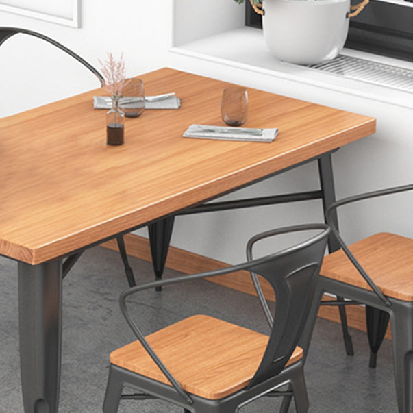 Mesa de comedor de madera sólida Mesa de comedor industrial de 4 patas con base de metal