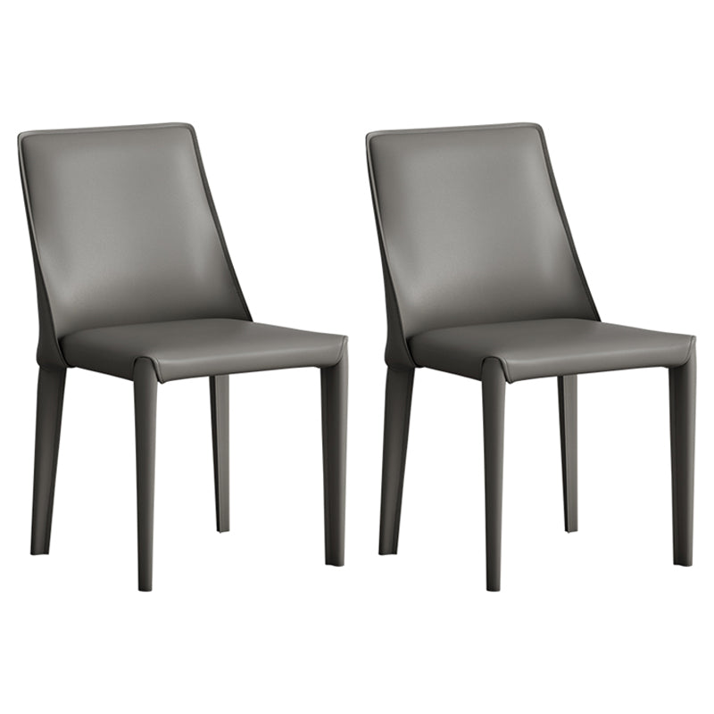 Silla lateral de cuero de hotel de estilo diseñador, silla de comedor con respaldo sólido y acabado mate