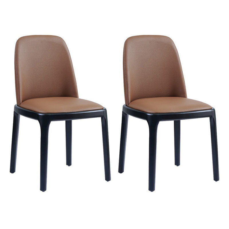 Silla de comedor contemporánea sin brazos Silla Parsons curvada de cuero con acabado mate