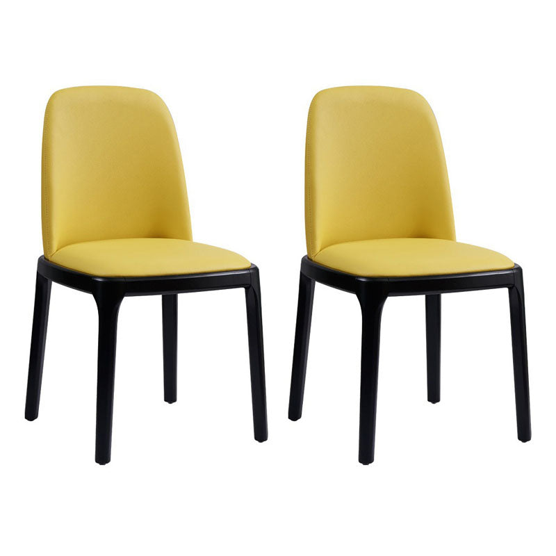 Silla de comedor contemporánea sin brazos Silla Parsons curvada de cuero con acabado mate