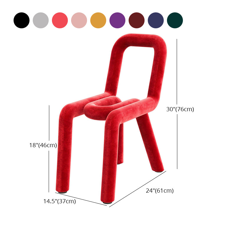 Silla lateral de terciopelo de hotel de estilo diseñador, acabado mate, parte trasera abierta, silla de comedor