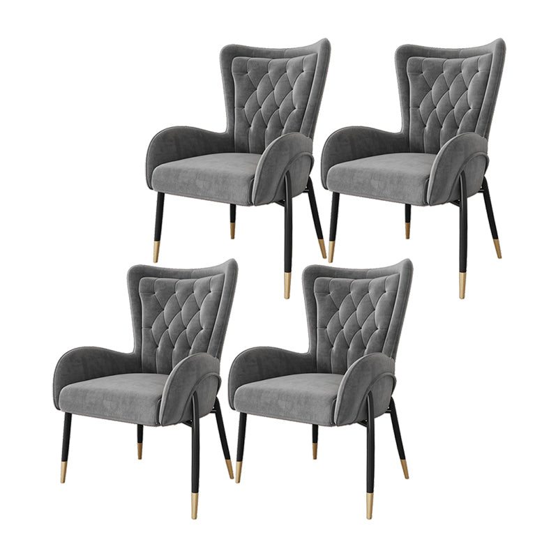 El comedor del metal de Glam preside la silla tapizada del brazo lateral para el uso en el hogar