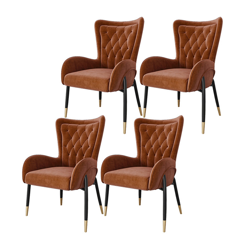 El comedor del metal de Glam preside la silla tapizada del brazo lateral para el uso en el hogar