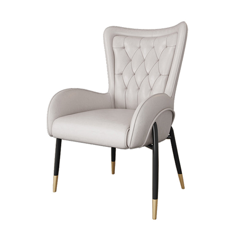 El comedor del metal de Glam preside la silla tapizada del brazo lateral para el uso en el hogar