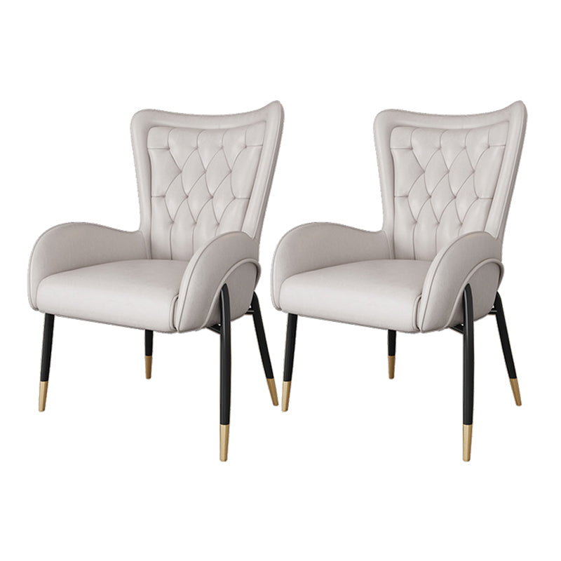 El comedor del metal de Glam preside la silla tapizada del brazo lateral para el uso en el hogar
