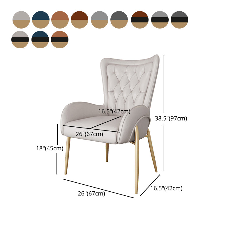El comedor del metal de Glam preside la silla tapizada del brazo lateral para el uso en el hogar