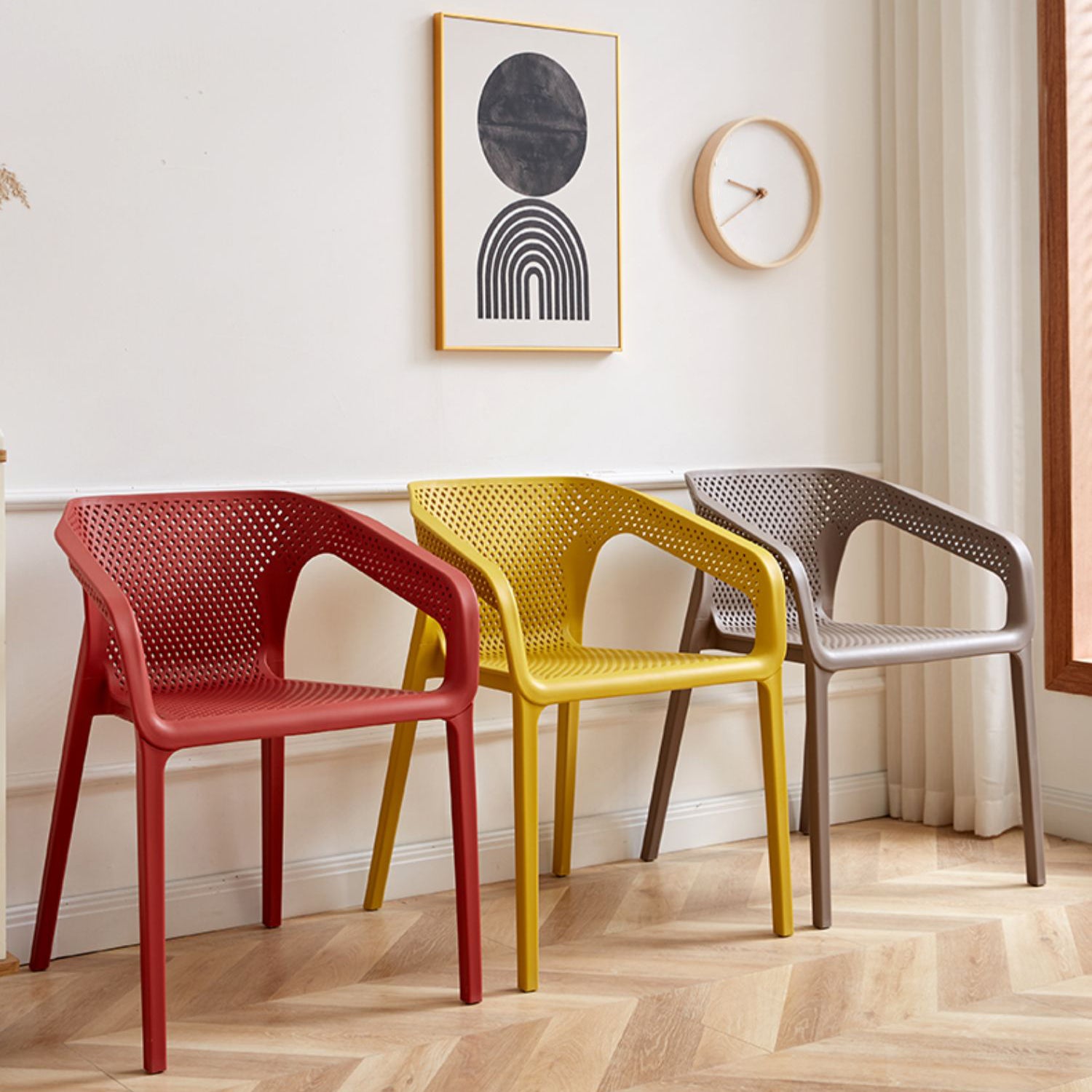Modern Coffee Shop Plastic Arm Chair Matte Finish Solid Back Dining Chair