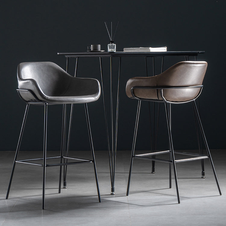 Taburete de bar con respaldo bajo de hierro industrial, taburete alto para interiores simple con asiento de cuero