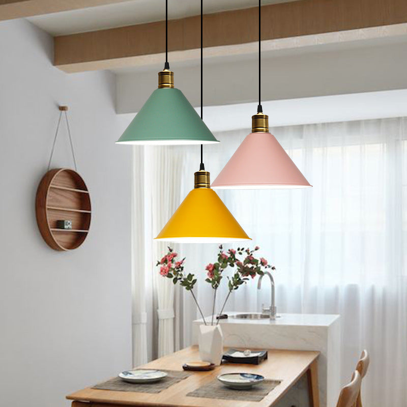 Forme de cône en métal Lumières suspendues modernes Macaron Macaron 1-Light Hanging Mount Fixture