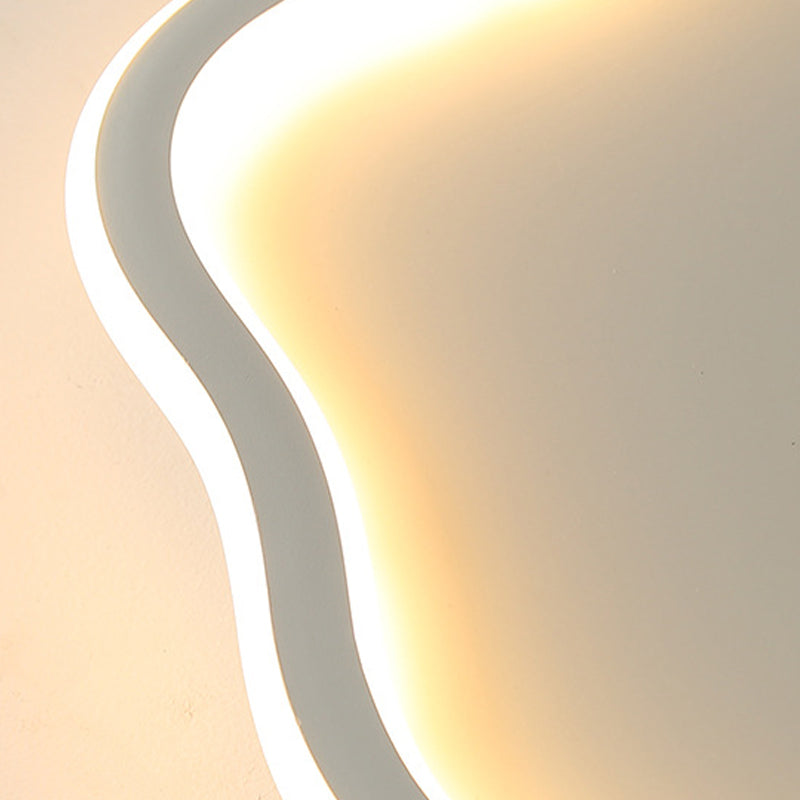 Cloud-Shape Ceiling Light Fixture Nordic Metal LED Flush Mount Ceiling Light for Bedroom