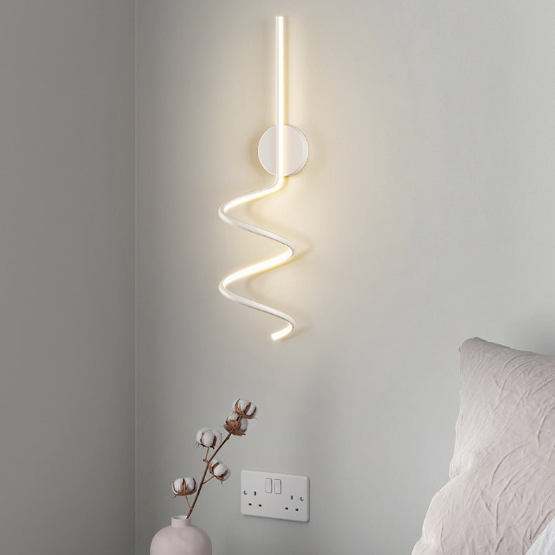 Éclairage mural de forme de ligne Éclairage de surface métallique minimaliste LED pour le couloir