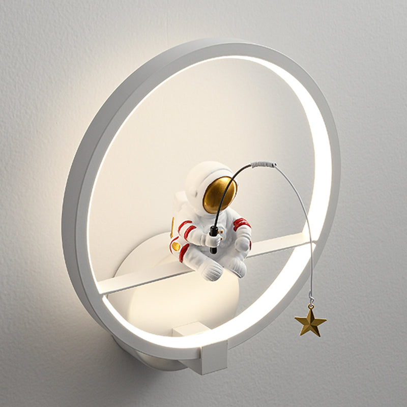 Modern Style Wall Light Creative Astronaut LED Wall Sconce Light for Bedroom