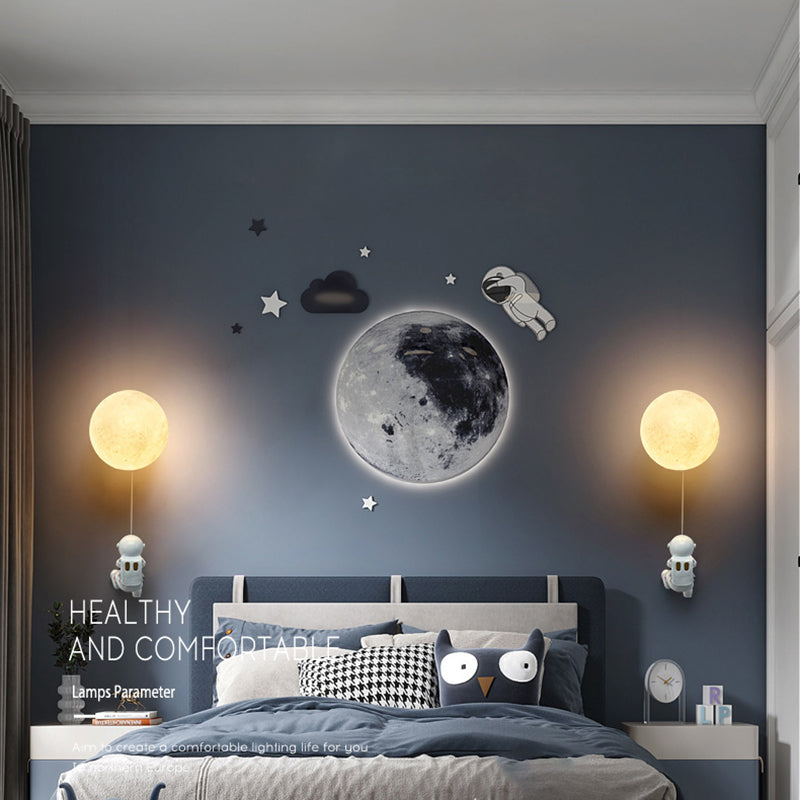 Modern Style Wall Light Creative Astronaut LED Wall Sconce Light for Bedroom