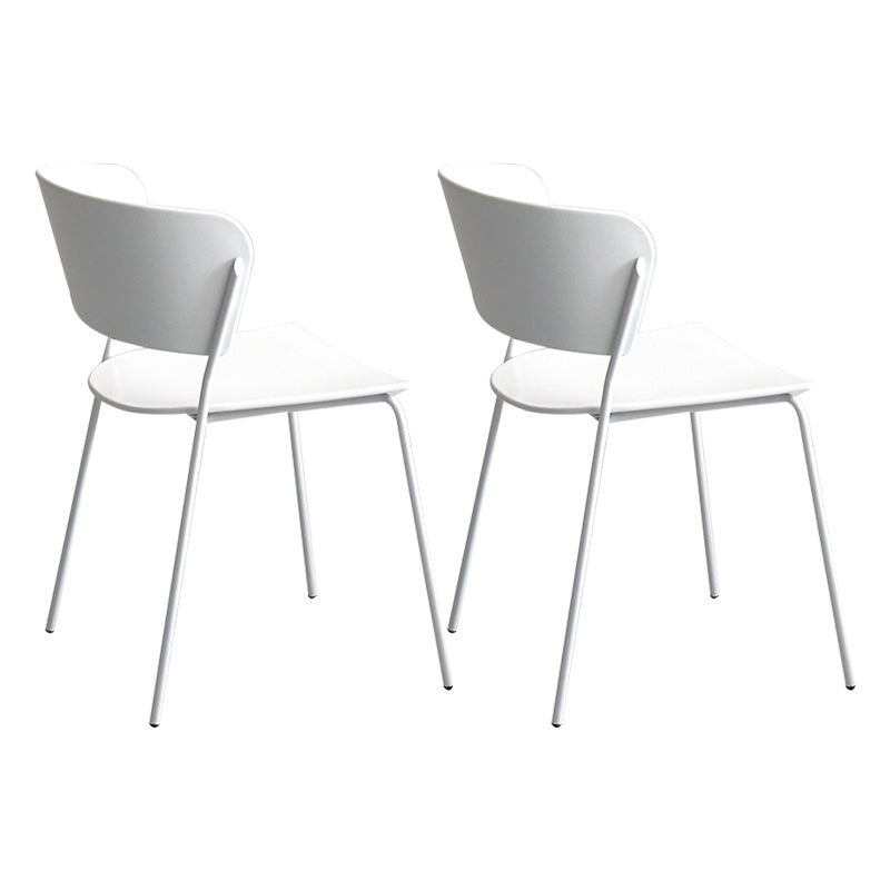 Silla lateral escandinava de plástico para interiores y exteriores, silla con respaldo abierto