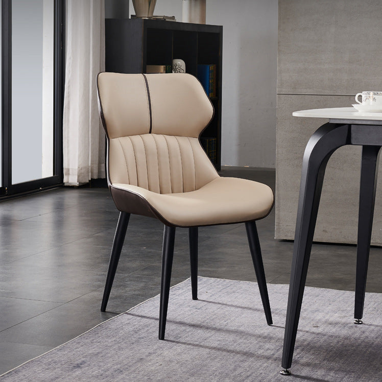 Sillas de comedor contemporáneas Sillón Parsons curvo de cuero para Brasserie