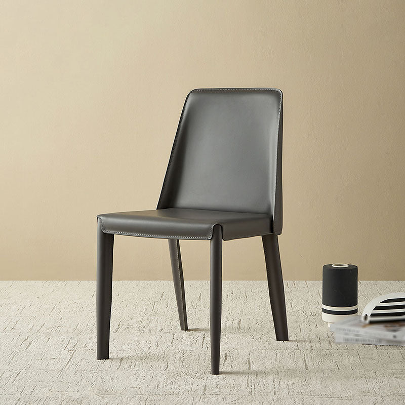 Silla de cuero moderna del comedor Silla sin brazos del metal para el uso del restaurante