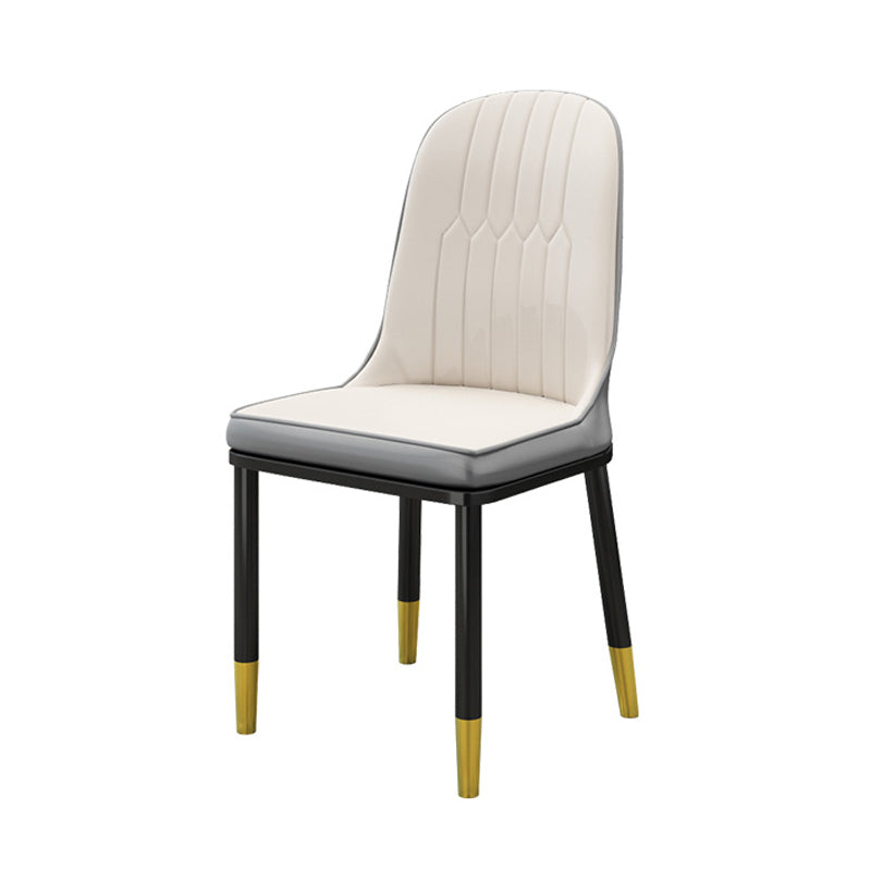Silla de comedor sin brazos con respaldo sólido de comedor de cuero de PU de estilo escandinavo