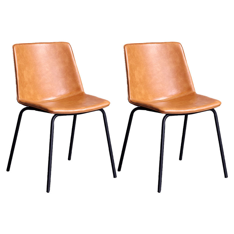Silla de comedor con acabado mate de cuero de silla lateral con respaldo sólido de hotel contemporáneo