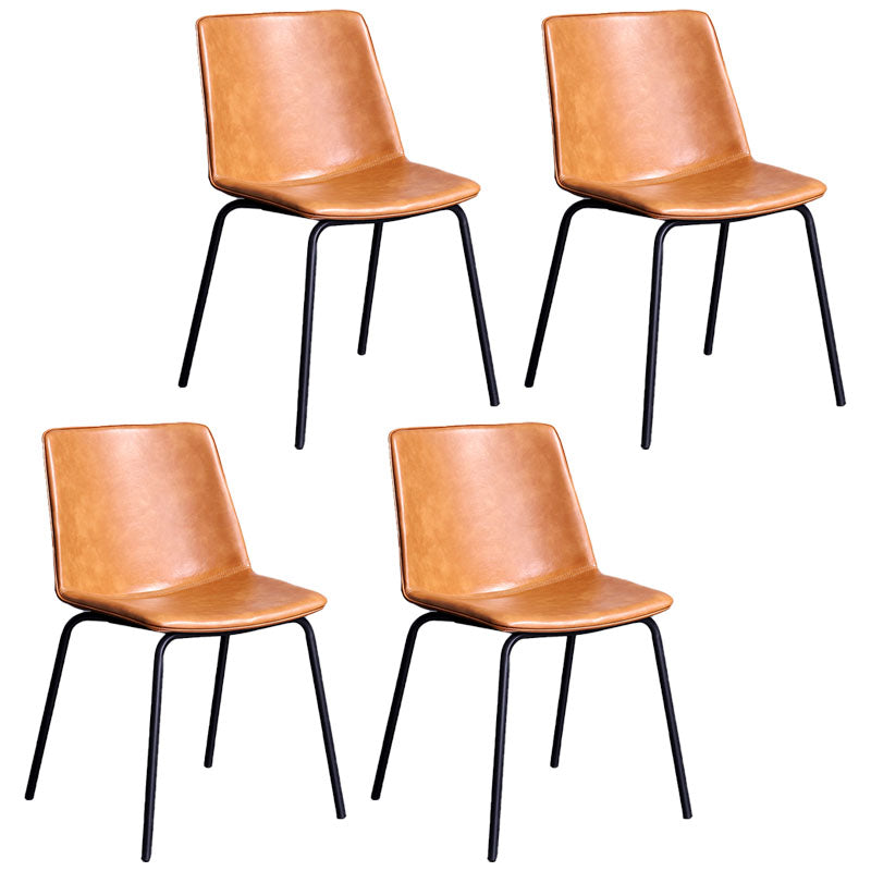 Silla de comedor con acabado mate de cuero de silla lateral con respaldo sólido de hotel contemporáneo